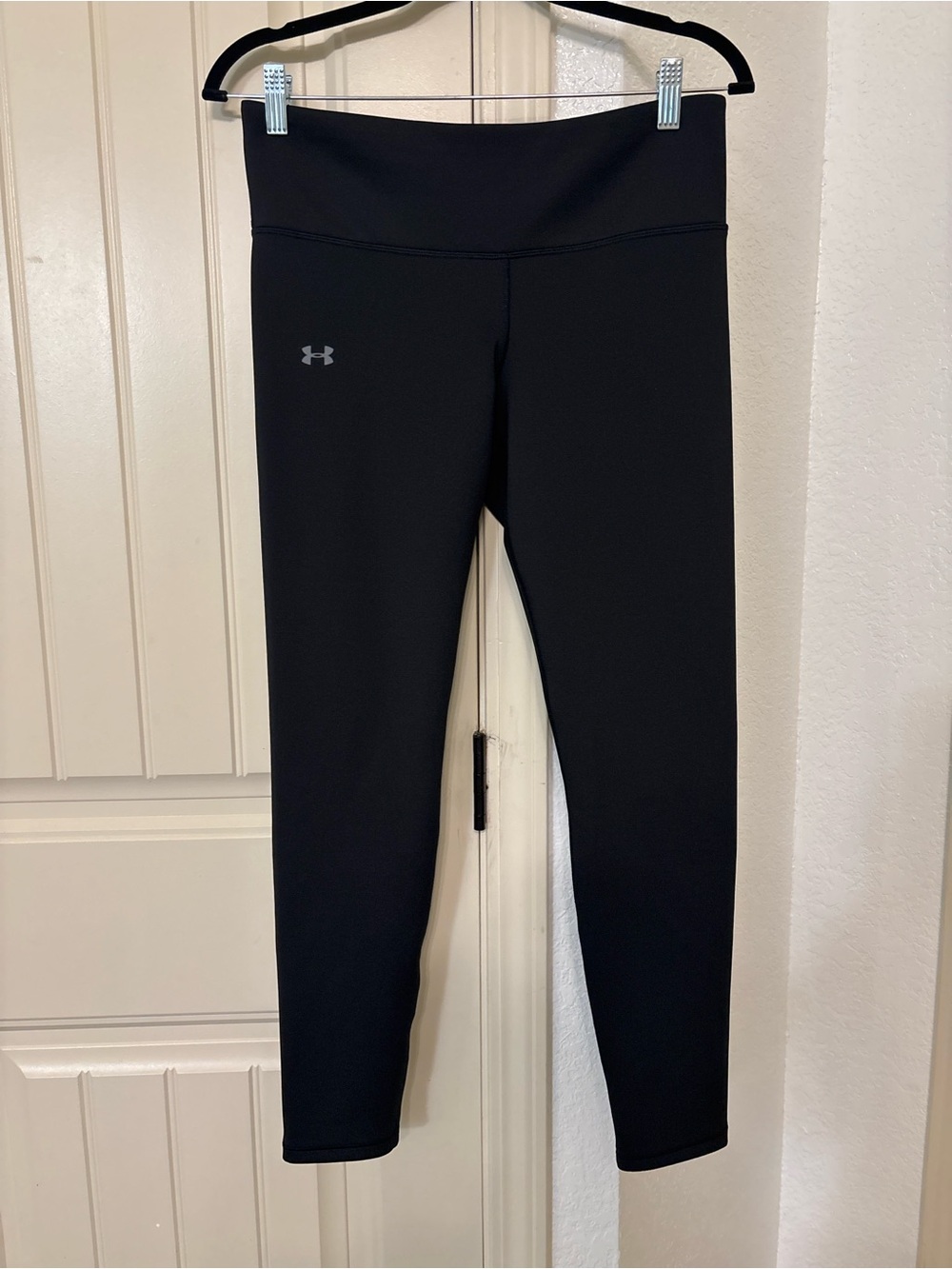 Under Armour ColdGear Compression Leggings Large Black Cropped